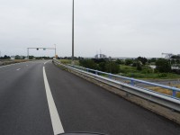 Le pont de St Nazaire au loin